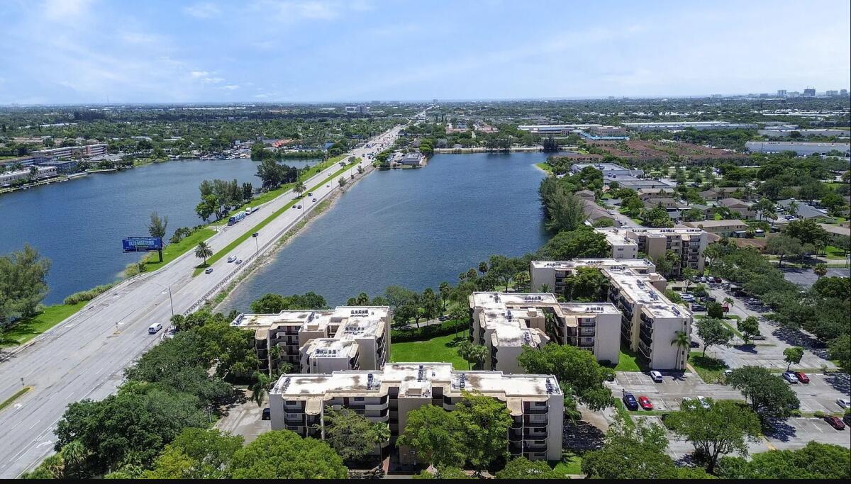 3550 Blue Lake Drive 404, Pompano Beach, FL 33064, Pompano Beach