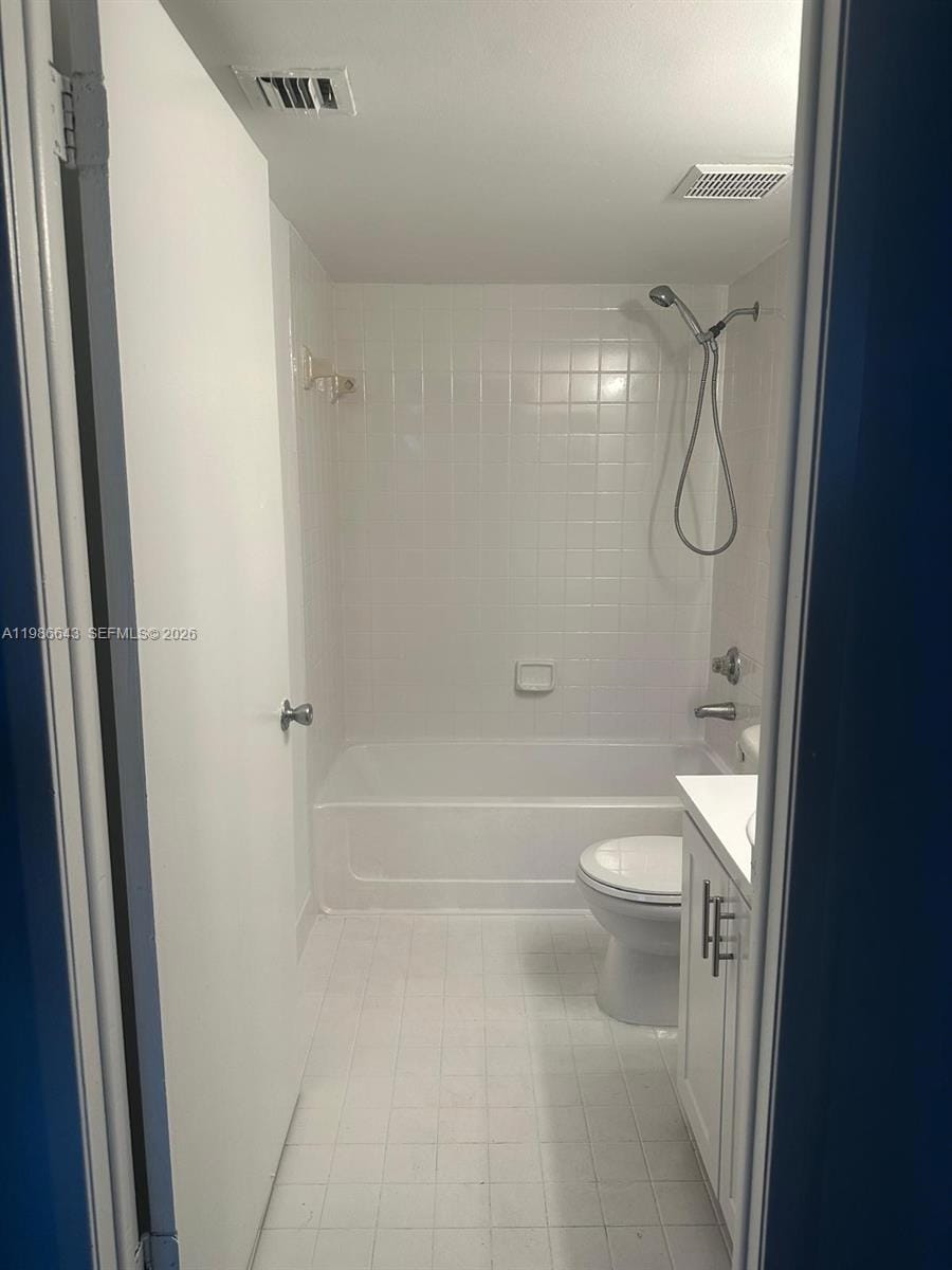 9777 Nob Hill Court 9777 — photo 3