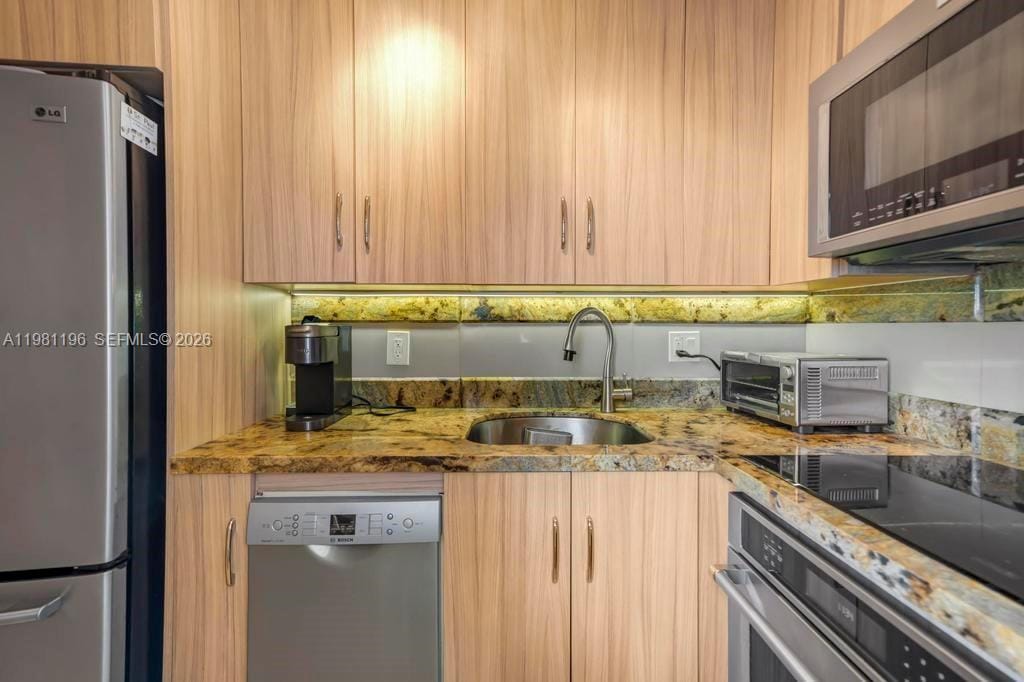 901 S Surf Road 408, Hollywood, FL 33019 photo 4