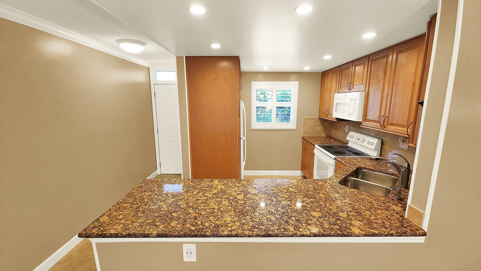 1541 S Ocean Boulevard 211 — photo 9