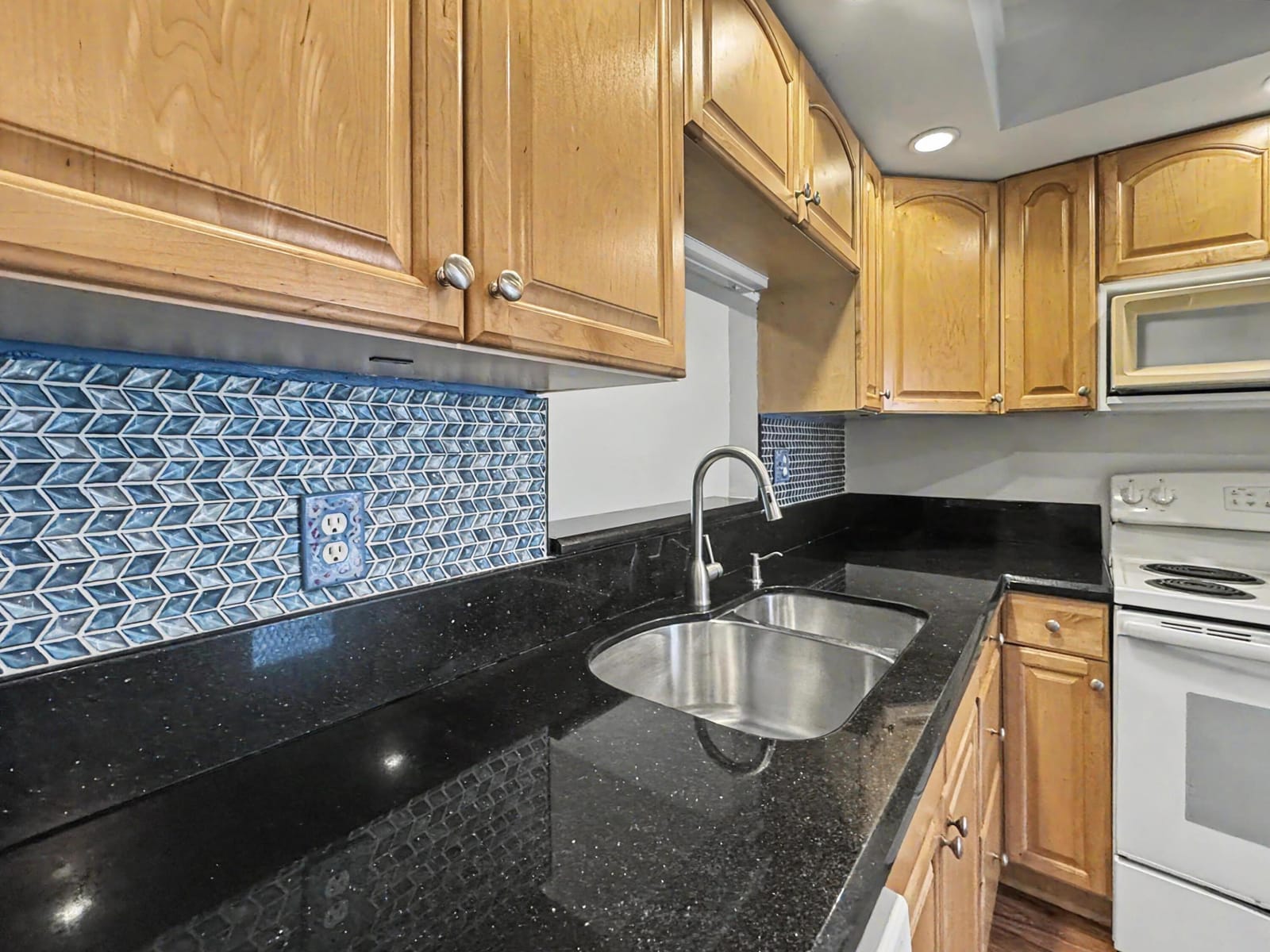 5171 W Oakland Park Boulevard 110, Lauderdale Lakes, FL 33313 photo 3