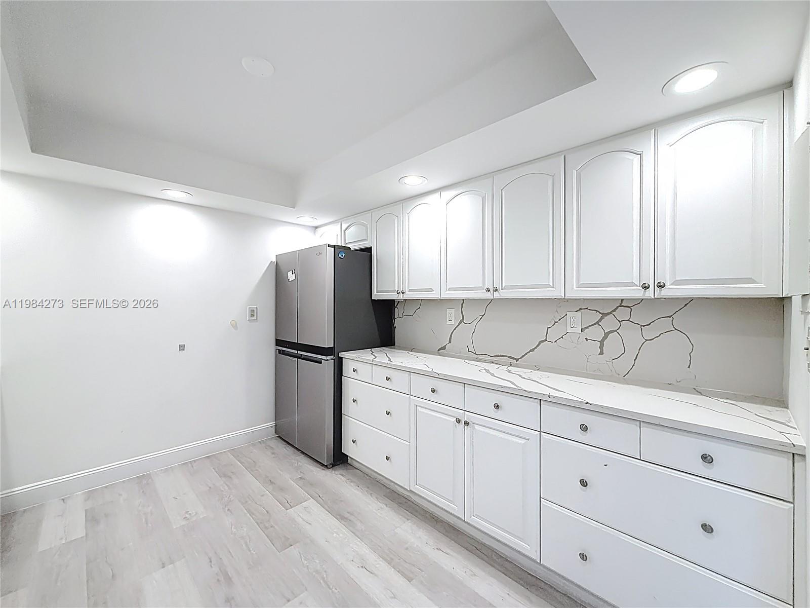 1000 Parkview Drive 121 — photo 5