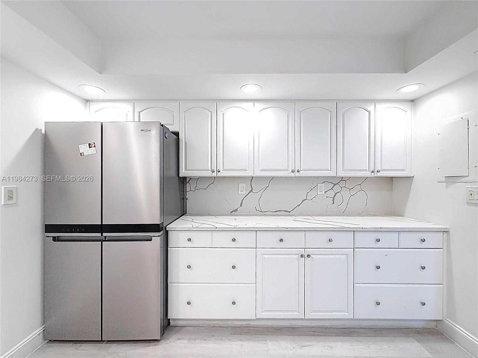 1000 Parkview Drive 121 — photo 6