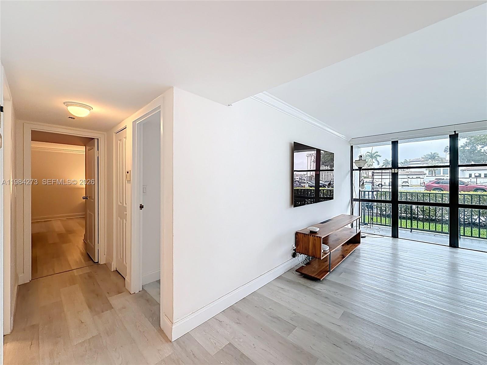 1000 Parkview Drive 121 — photo 10