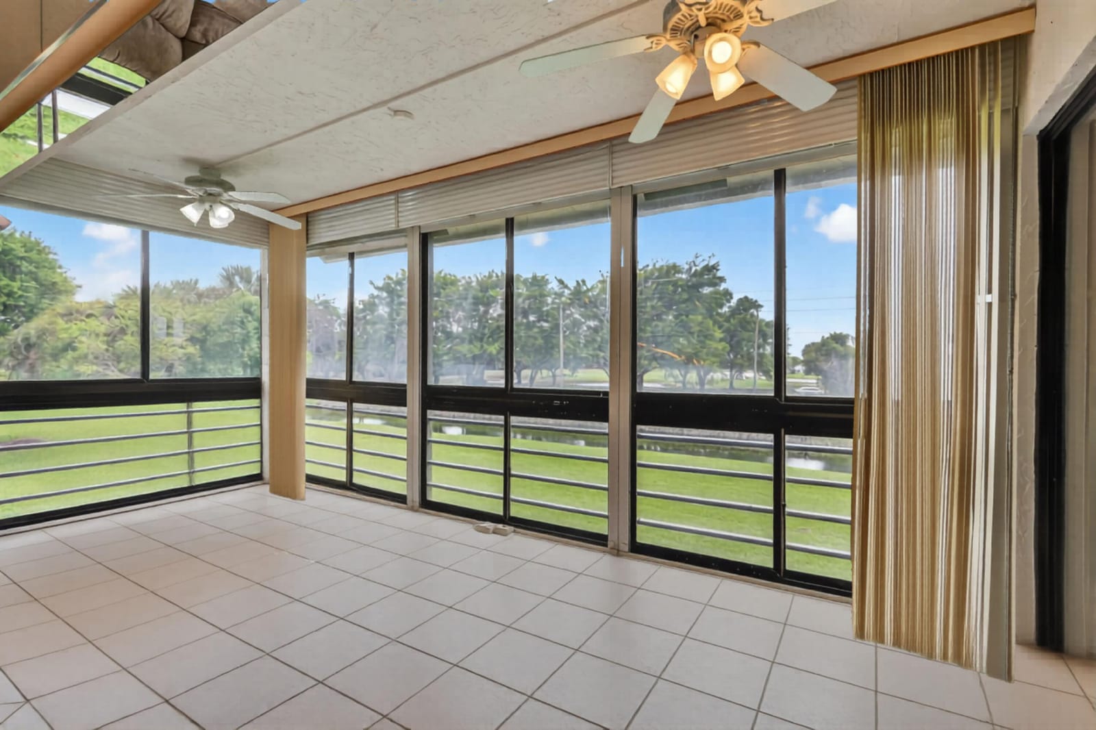 5561 Fairway Park Drive 203, Boynton Beach, FL 33437 photo 17