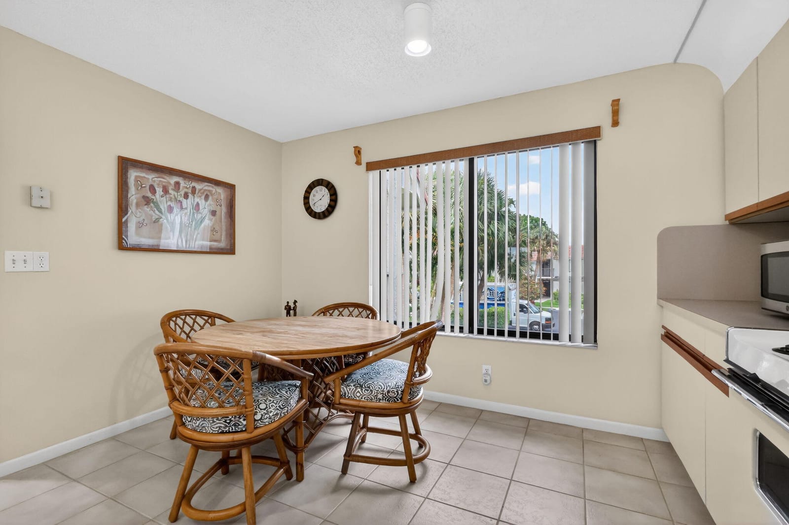 5561 Fairway Park Drive 203 — photo 4