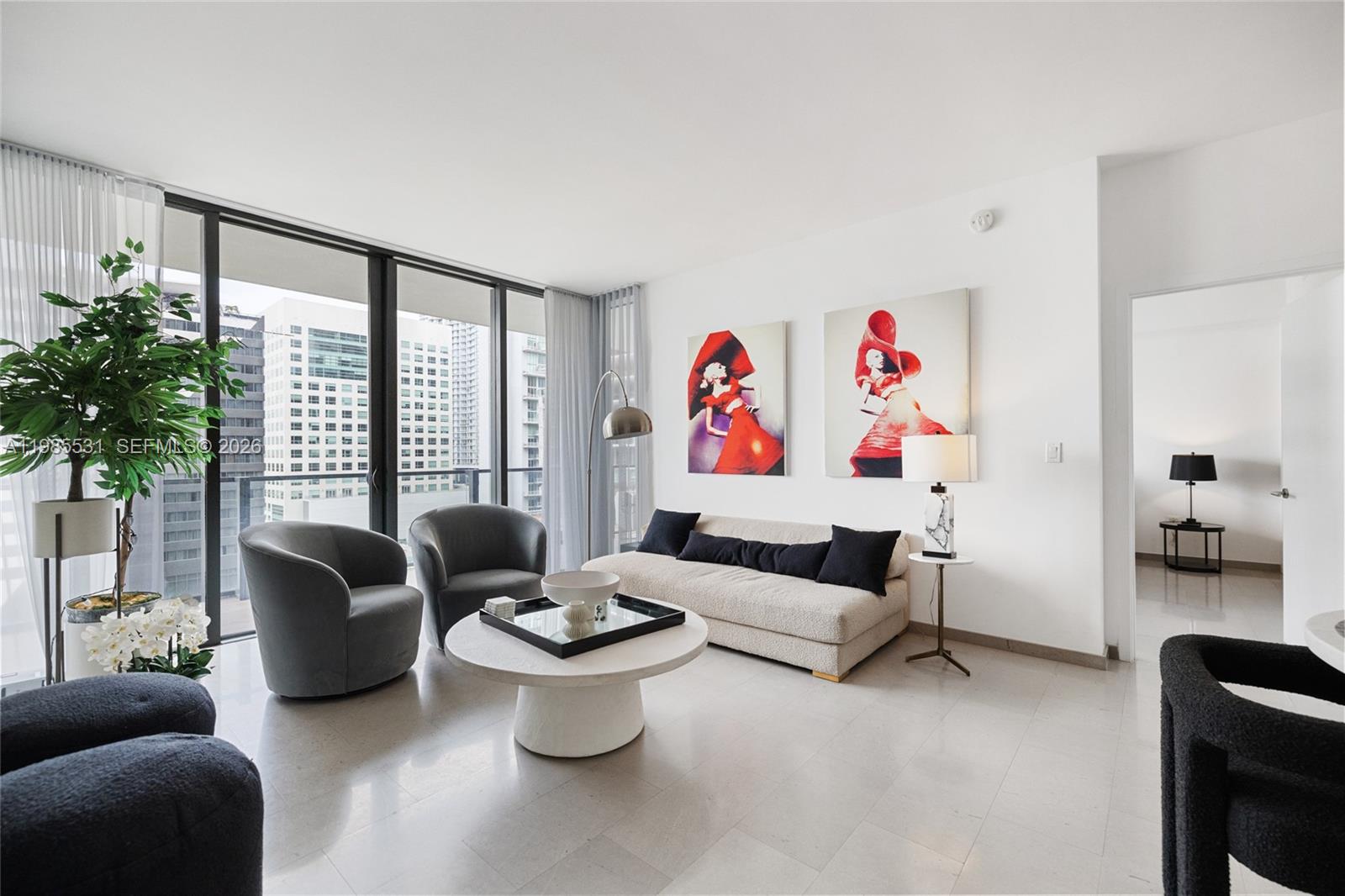 88 SW 7th Street 1010, Miami, FL 33130 photo 2
