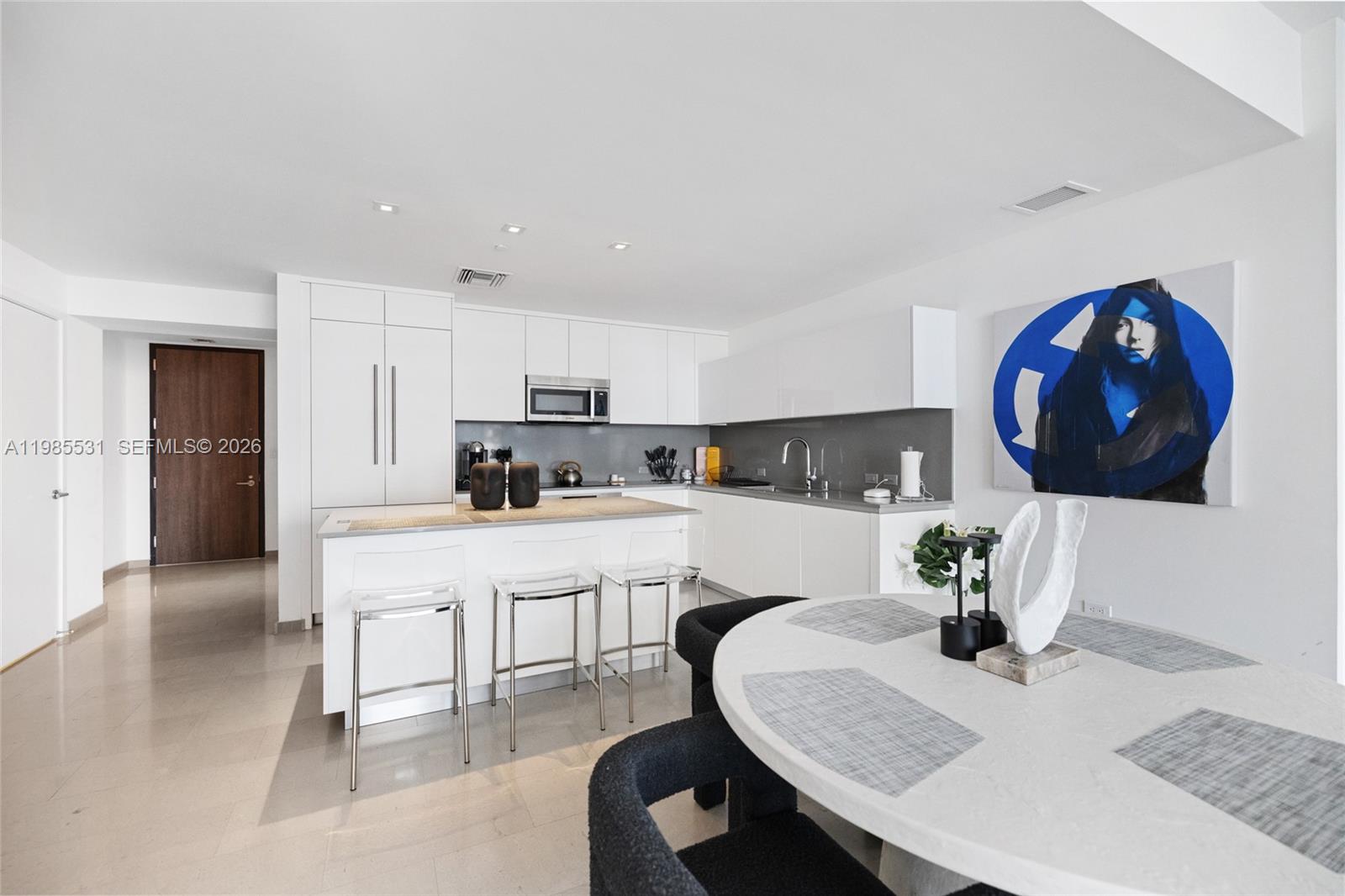 88 SW 7th Street 1010, Miami, FL 33130 photo 13
