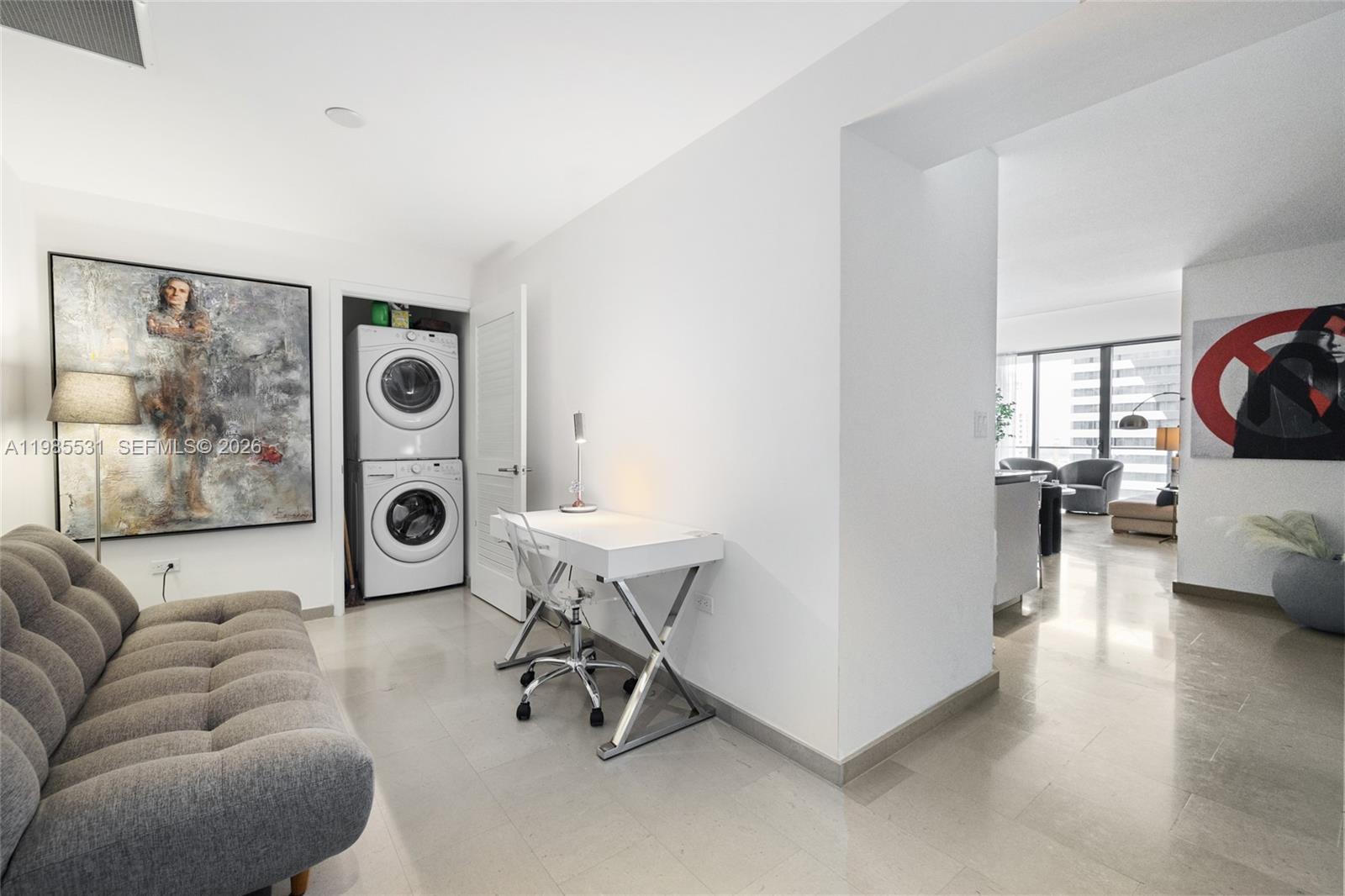 88 SW 7th Street 1010, Miami, FL 33130 photo 10