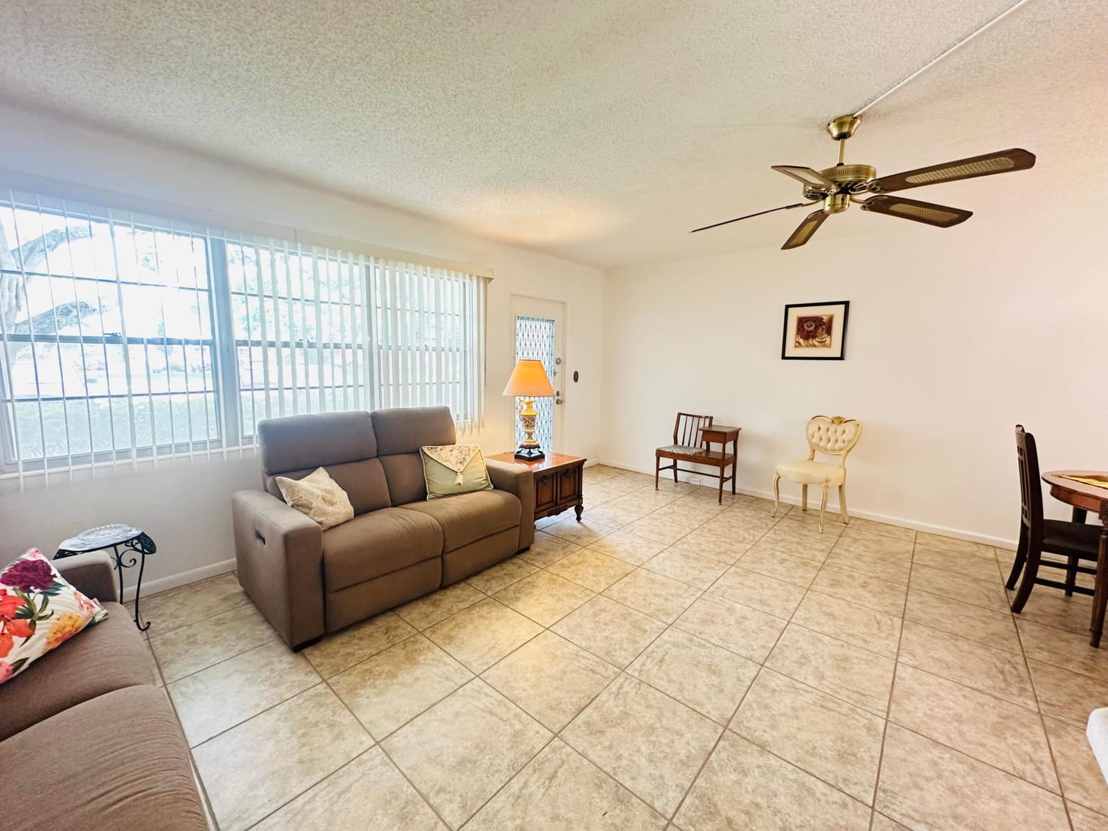 1146 Cambridge G — photo 4