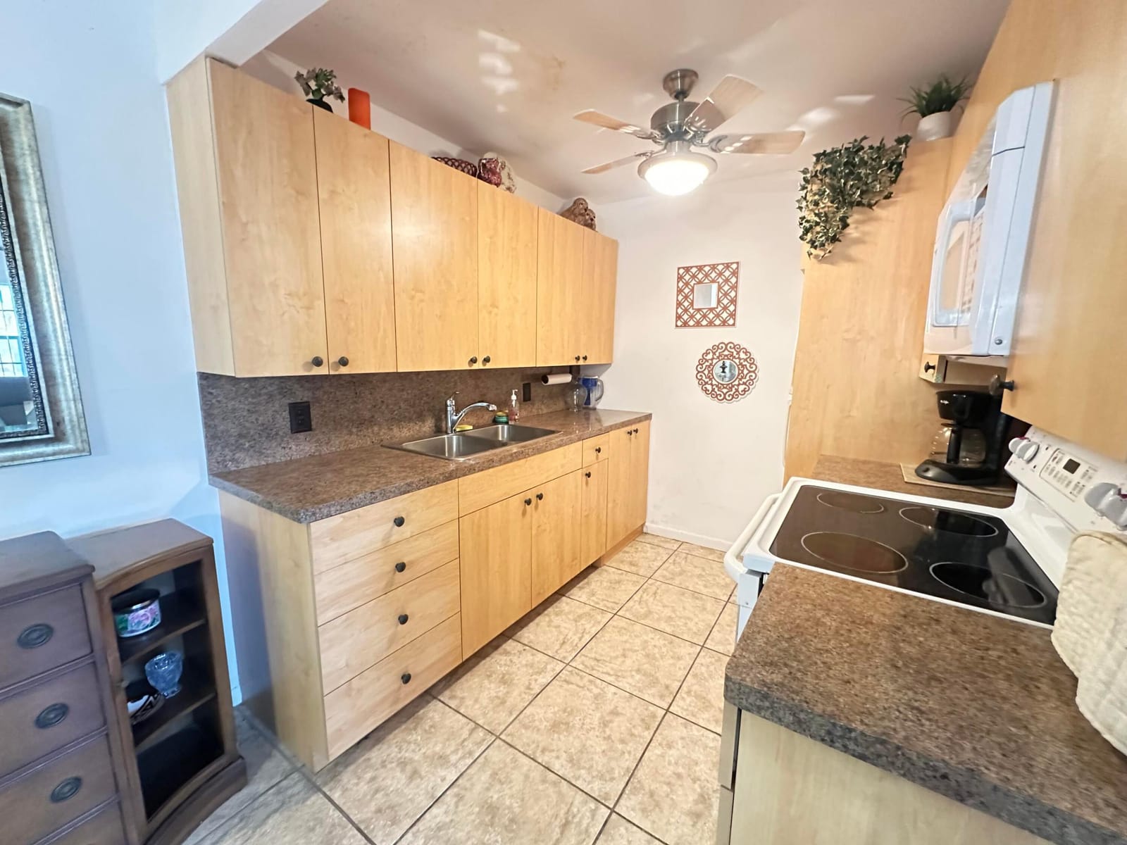 1146 Cambridge G — photo 10
