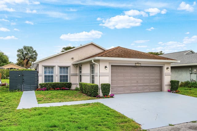 5713 Boynton Bay Circle, sold in Greater Boynton Place 3, Boynton Beach, FL