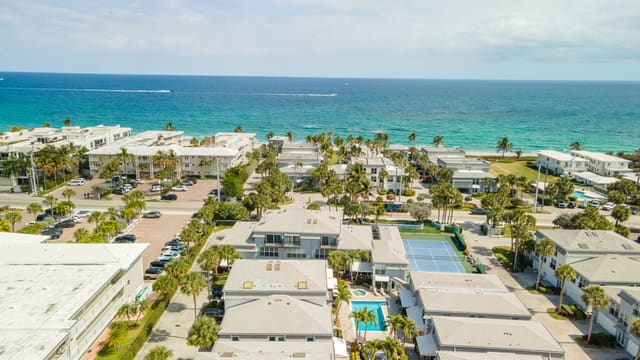 1194 Hillsboro Mile 72, Hillsboro Beach, FL 33062