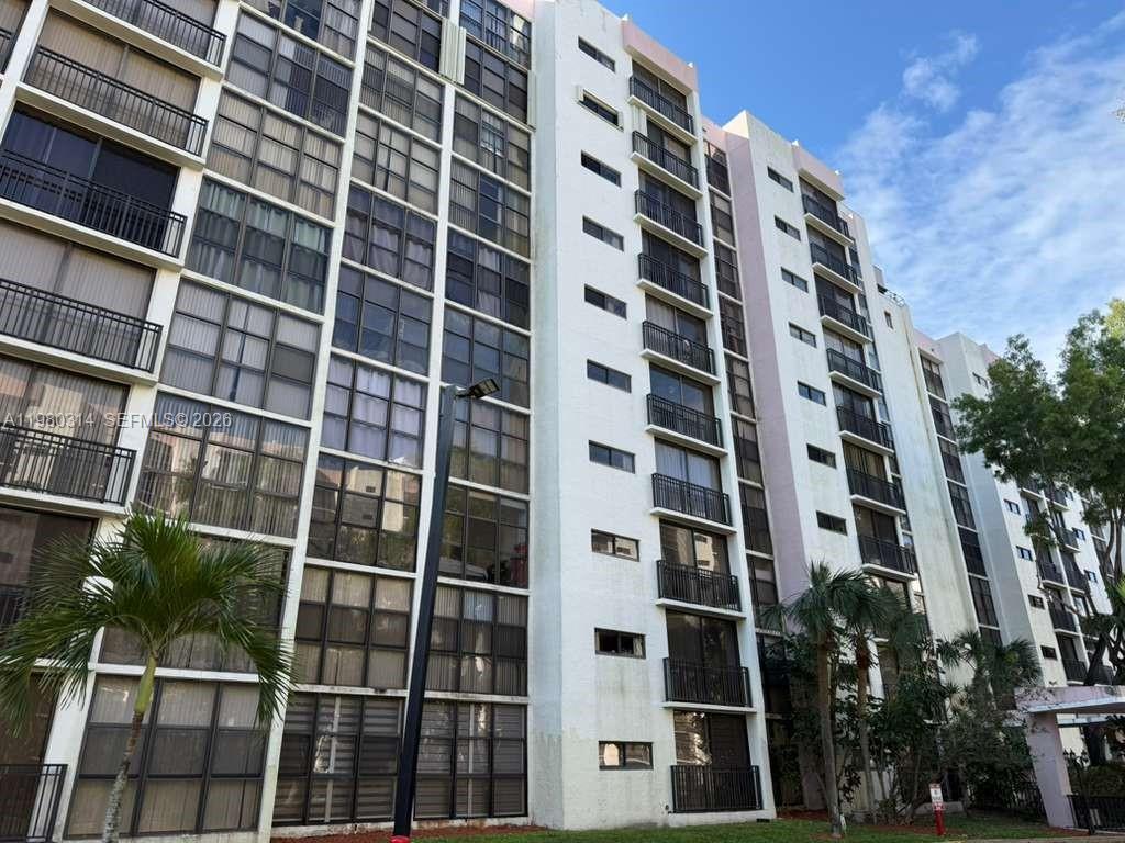17011 N Bay Road 709, Sunny Isles Beach, FL 33160, Sunny Isles Beach