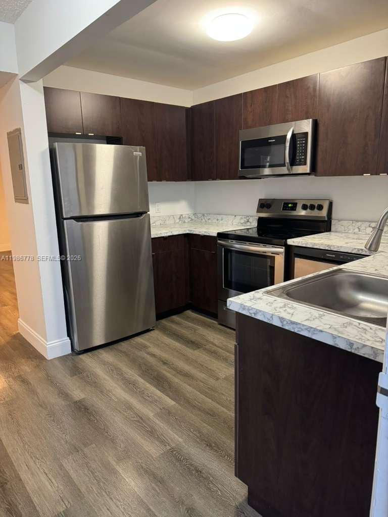 605 Ixoria Avenue 15, Fort Pierce, FL 34982, Fort Pierce
