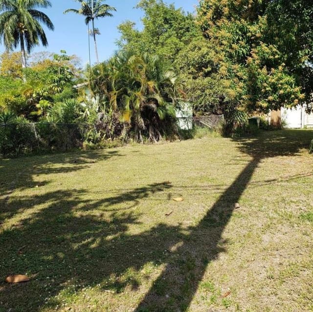 2056 NE 9th Avenue, Wilton Manors, FL 33305