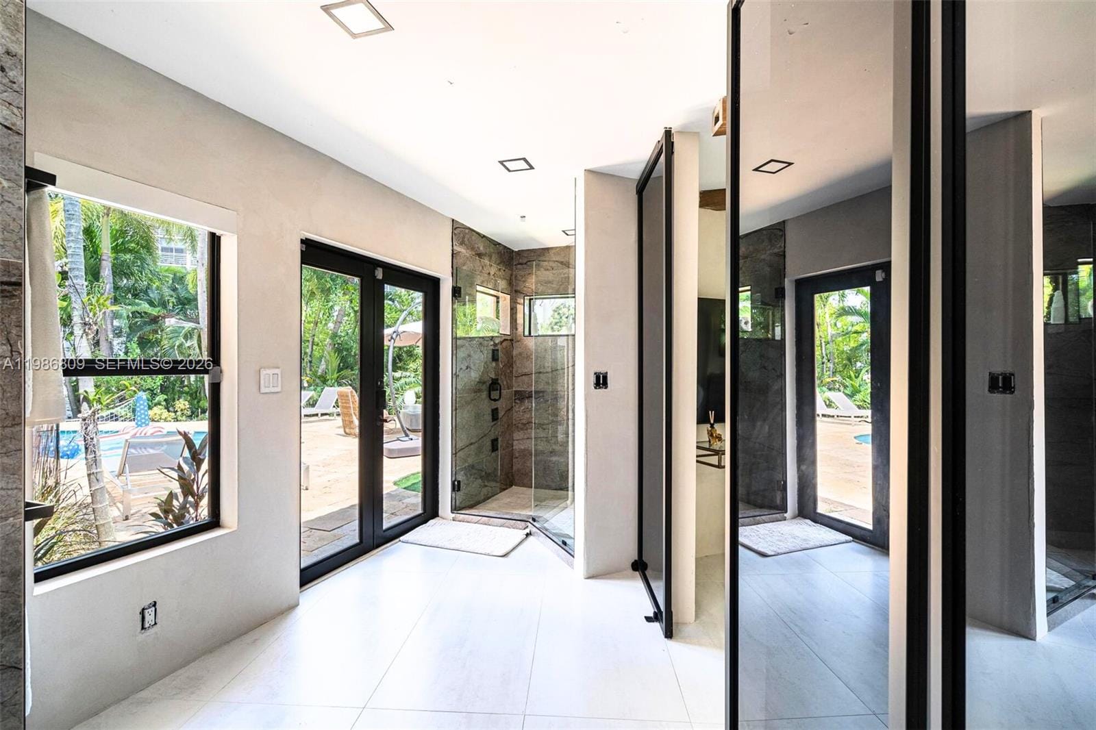1675 Coral Gardens Drive — photo 12