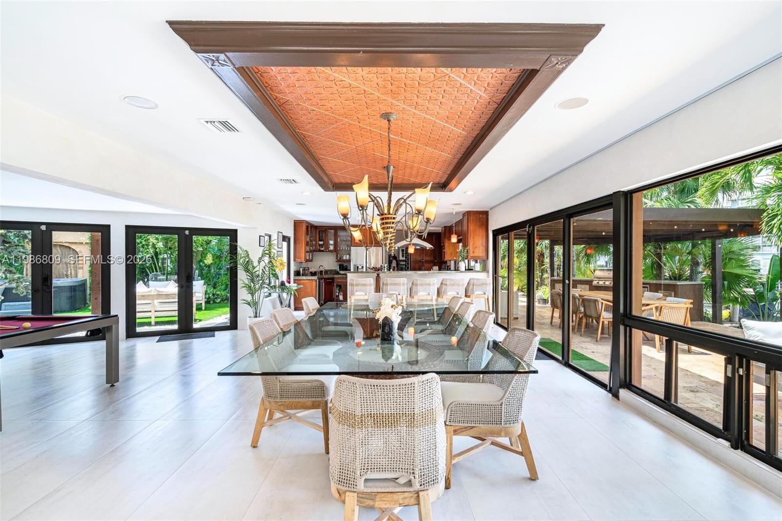 1675 Coral Gardens Drive — photo 3
