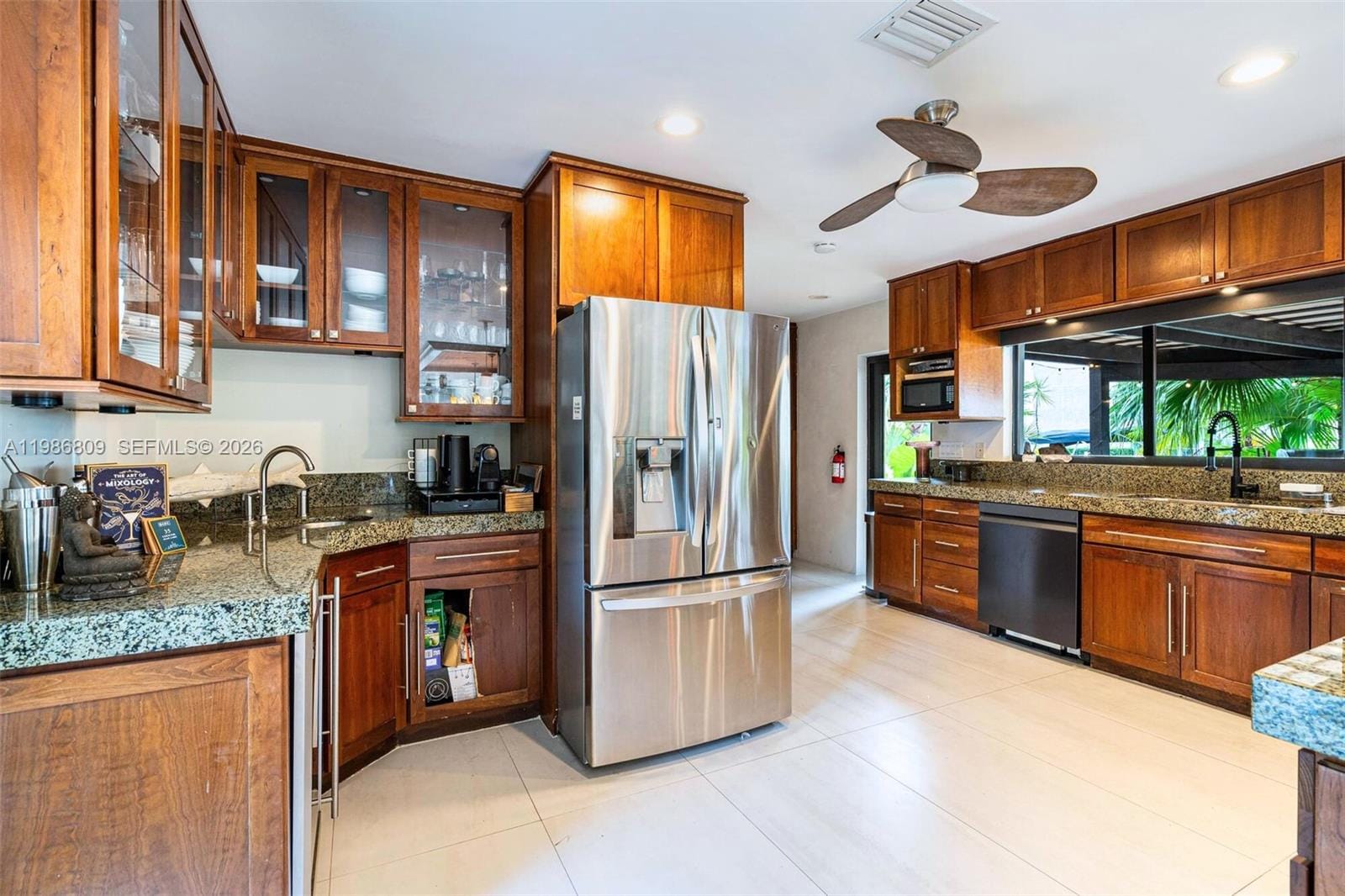 1675 Coral Gardens Drive — photo 6
