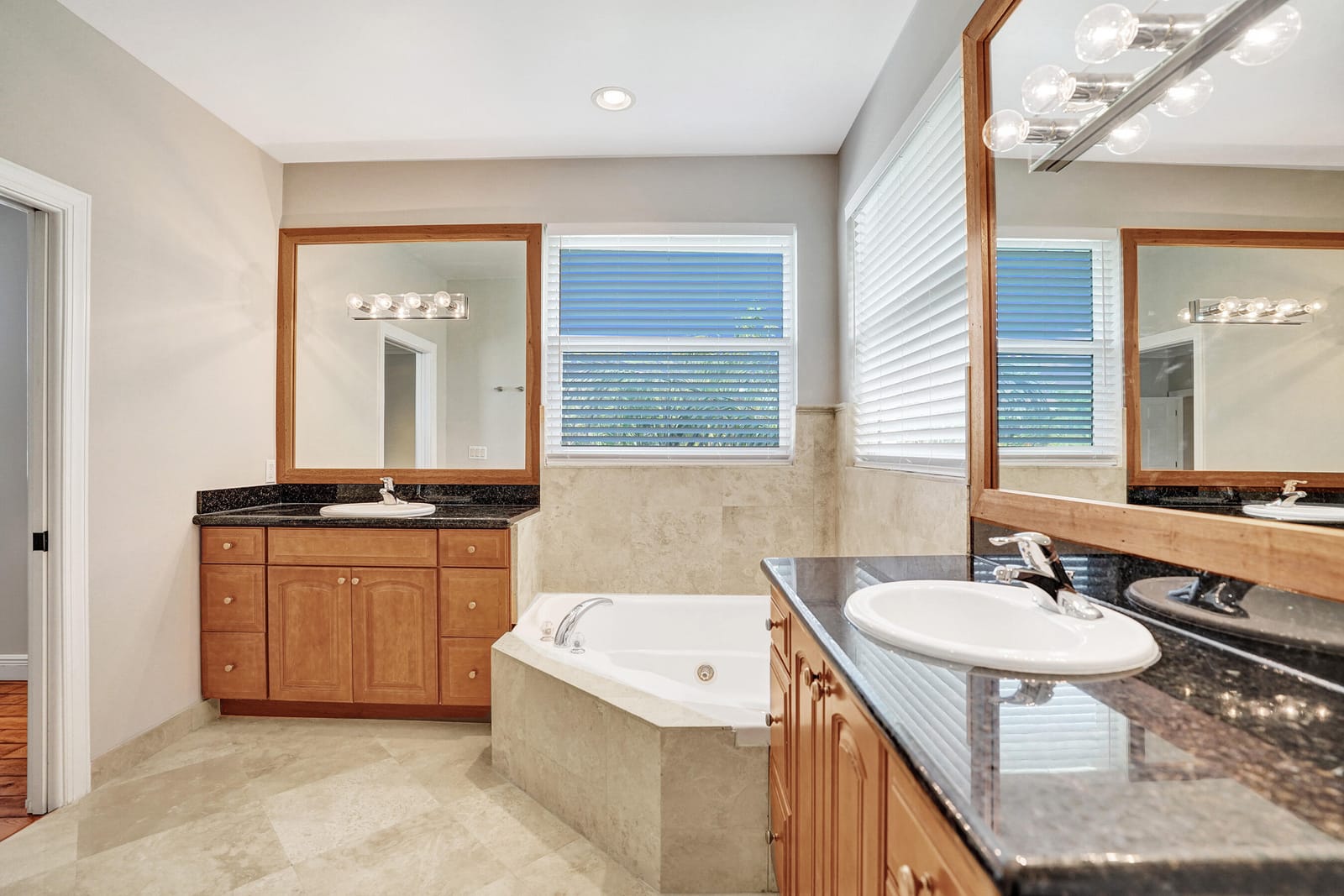 850 SW 11th Court 850, Fort Lauderdale, FL 33315 photo 17