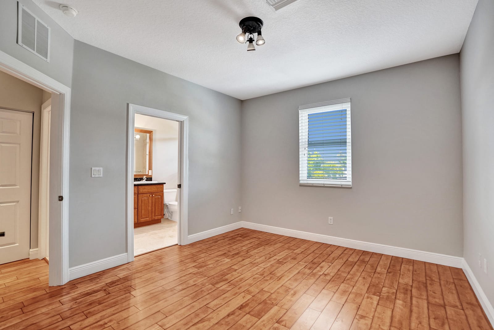 850 SW 11th Court 850, Fort Lauderdale, FL 33315 photo 19
