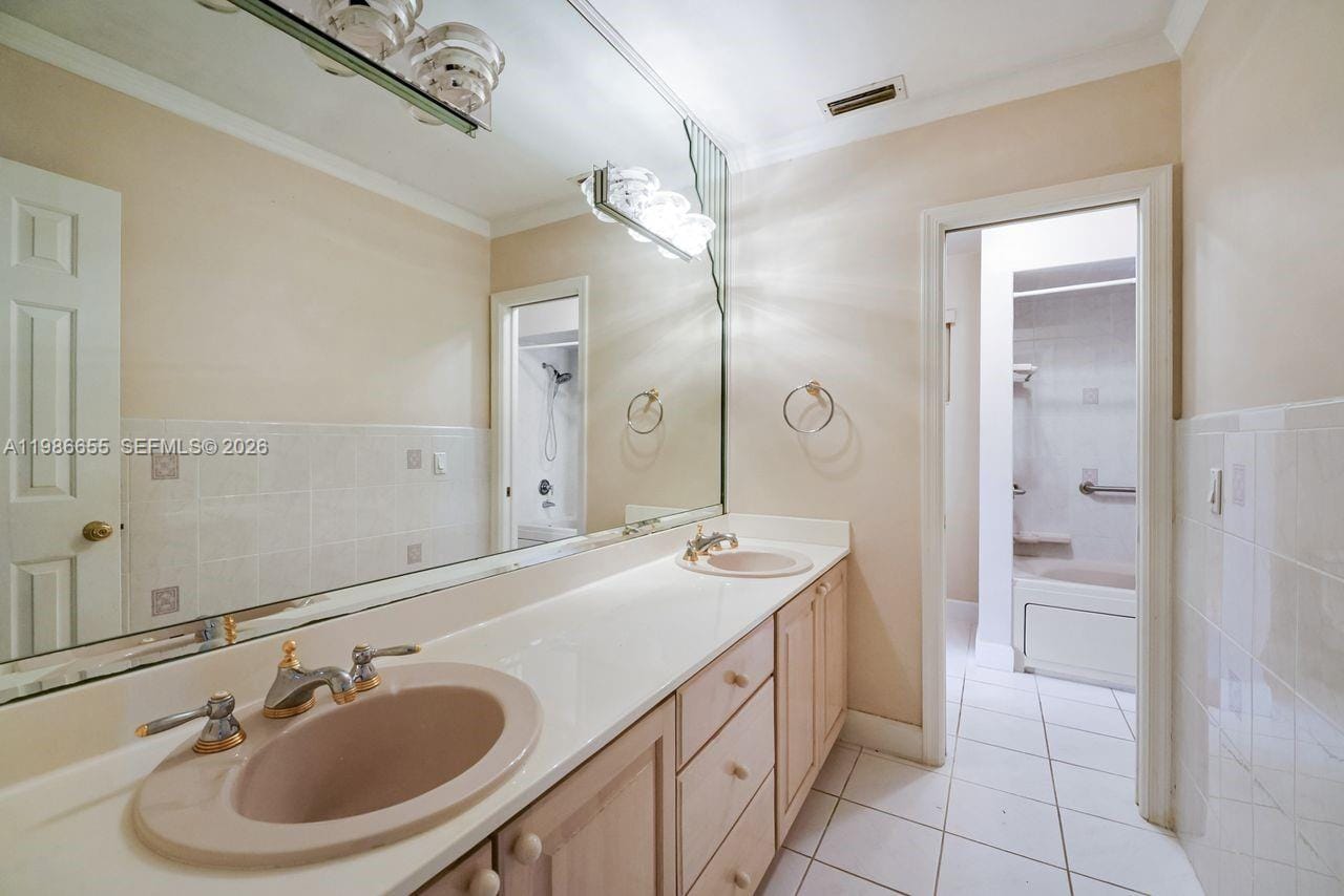 10805 SW 128th Terrace, Miami, FL 33176 photo 25