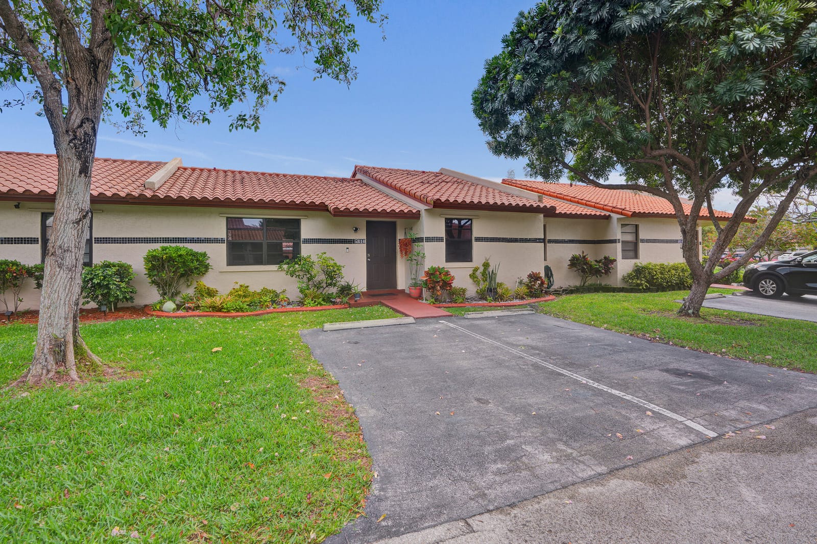 5810 SW 112th Way, Cooper City, FL 33330 photo 3
