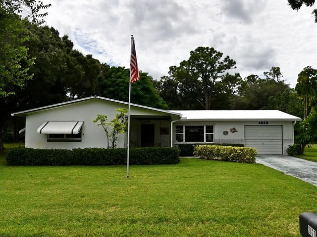 2829 Rainbow Drive, Fort Pierce, FL 34981