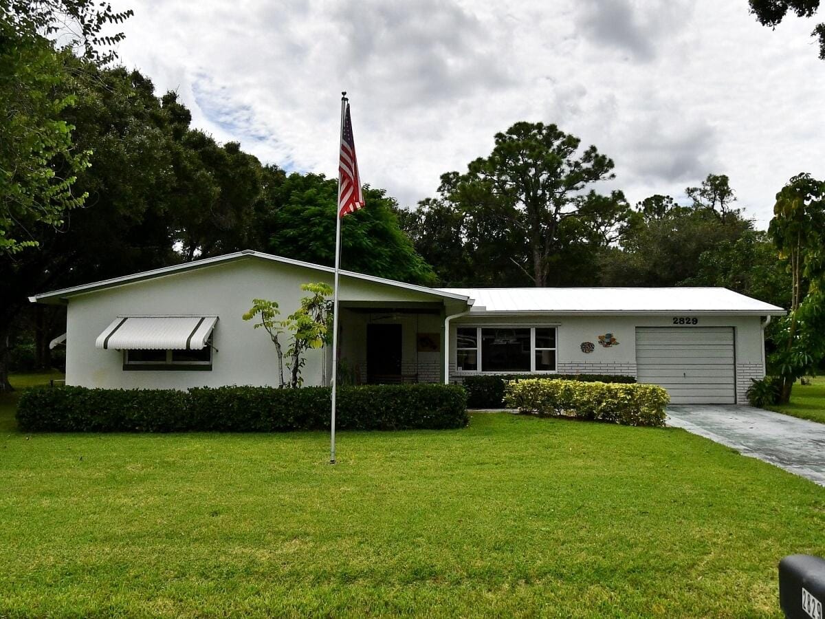 2829 Rainbow Drive, Fort Pierce, FL 34981 photo 1