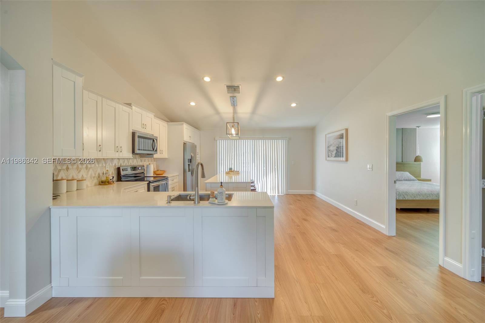 2847 SW 26th Place — photo 7