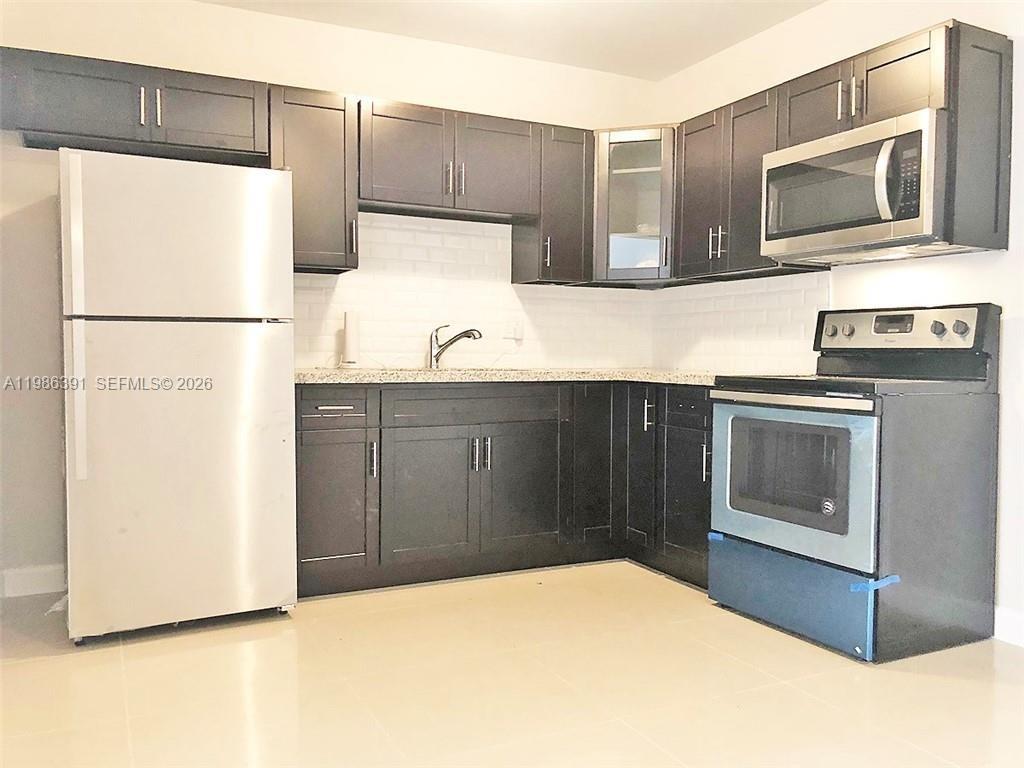 7650 SW 10th Court A, North Lauderdale, FL 33068, North Lauderdale