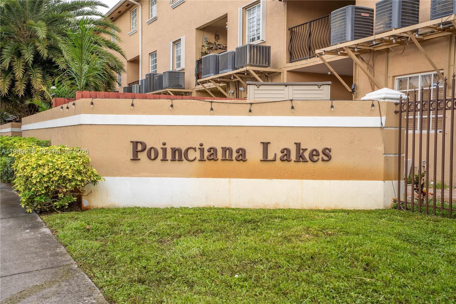 17425 NW 75th Place 101 — photo 3