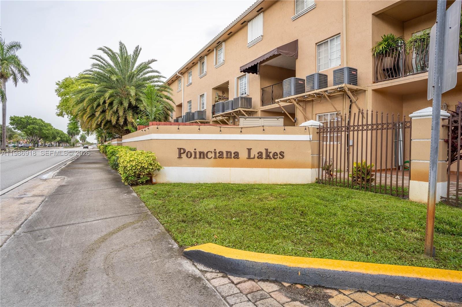 17425 NW 75th Place 101 — photo 4