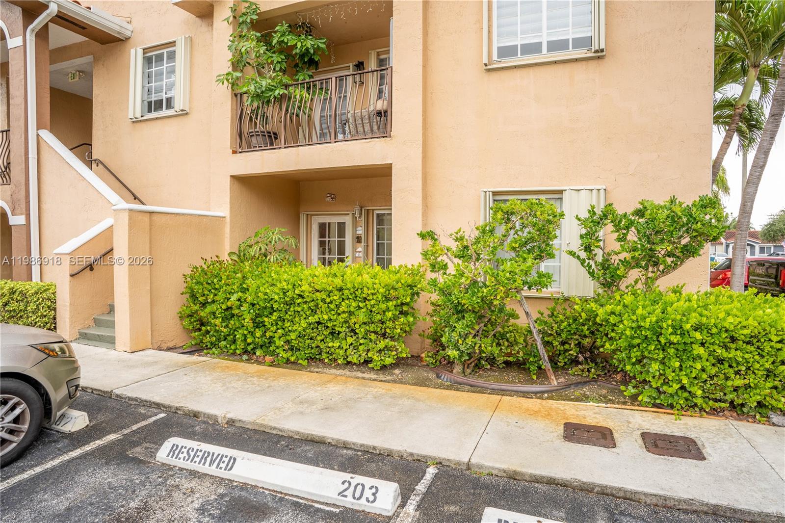 17425 NW 75th Place 101, Hialeah, FL 33015, Hialeah