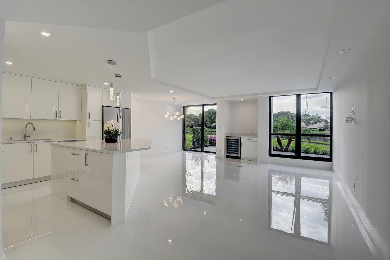 2006 Bridgewood Drive, Boca Raton, FL 33434 photo 2