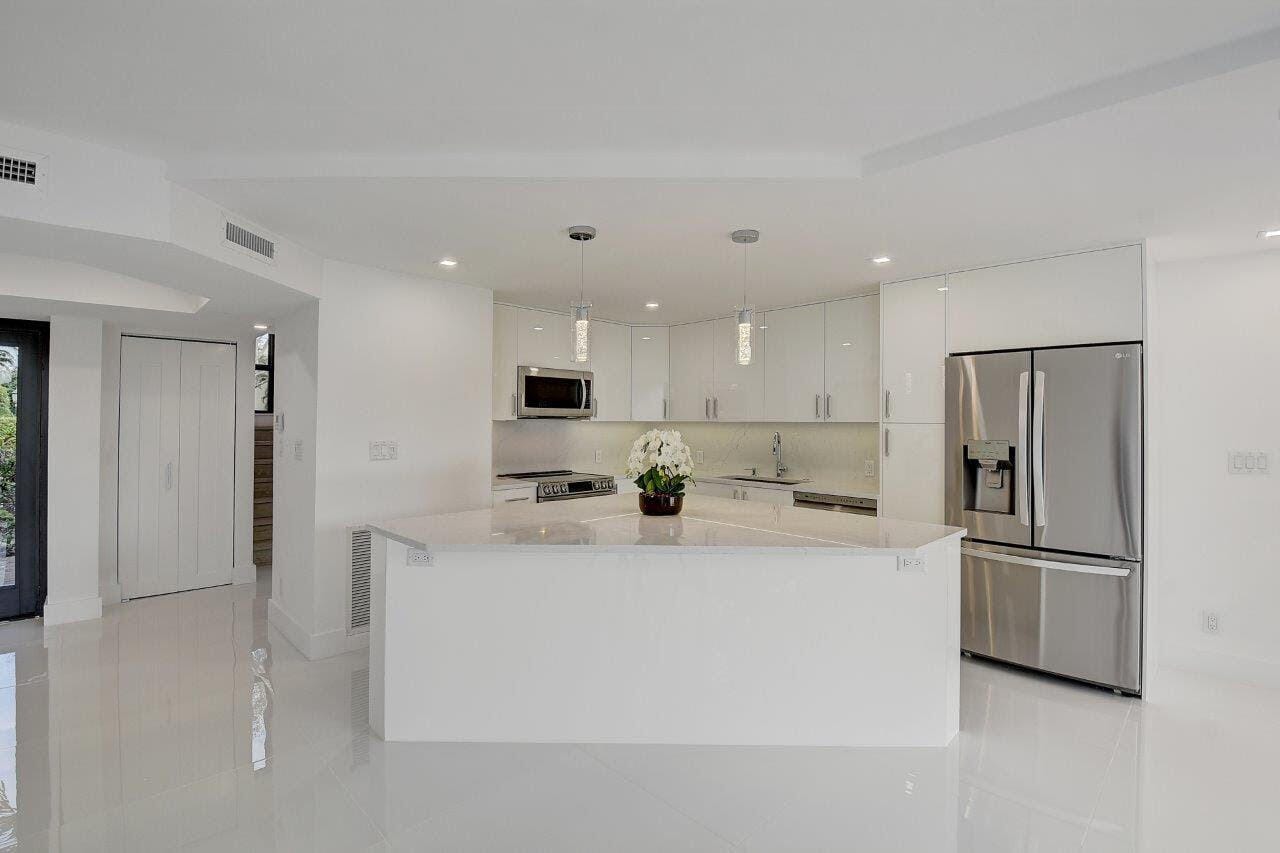 2006 Bridgewood Drive, Boca Raton, FL 33434 photo 3
