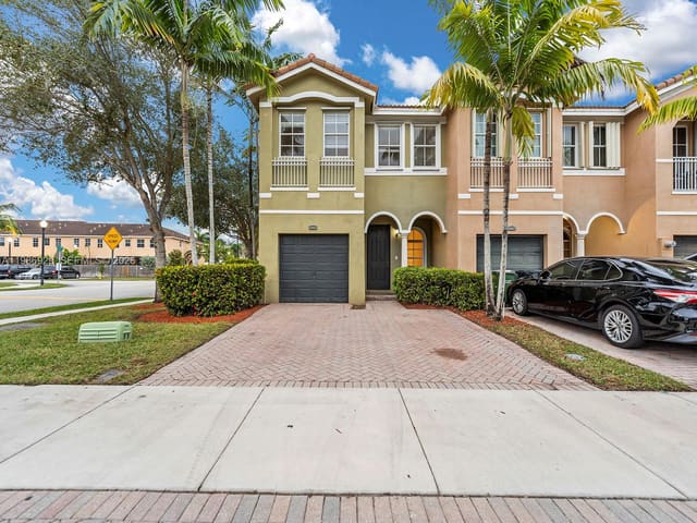 2463 SE 15th Court, Homestead, FL 33035