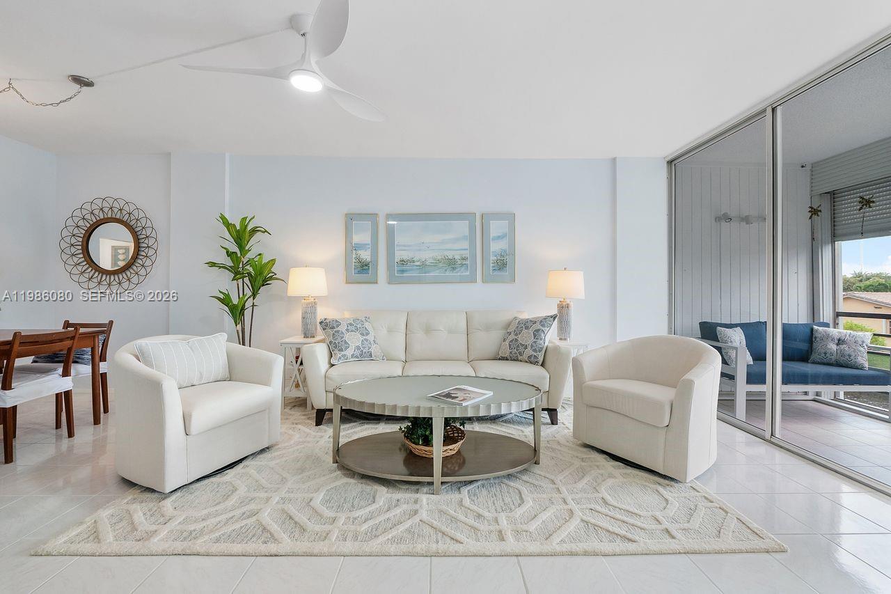 109 Royal Park Drive 2F, Oakland Park, FL 33309, Oakland Park
