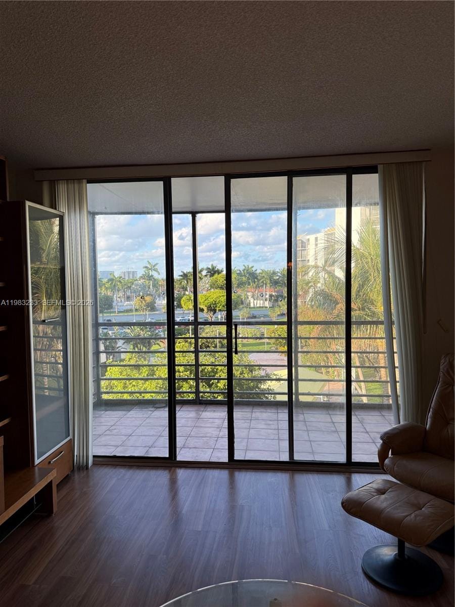 20400 W Country Club Drive 412, Aventura, FL 33180 photo 13