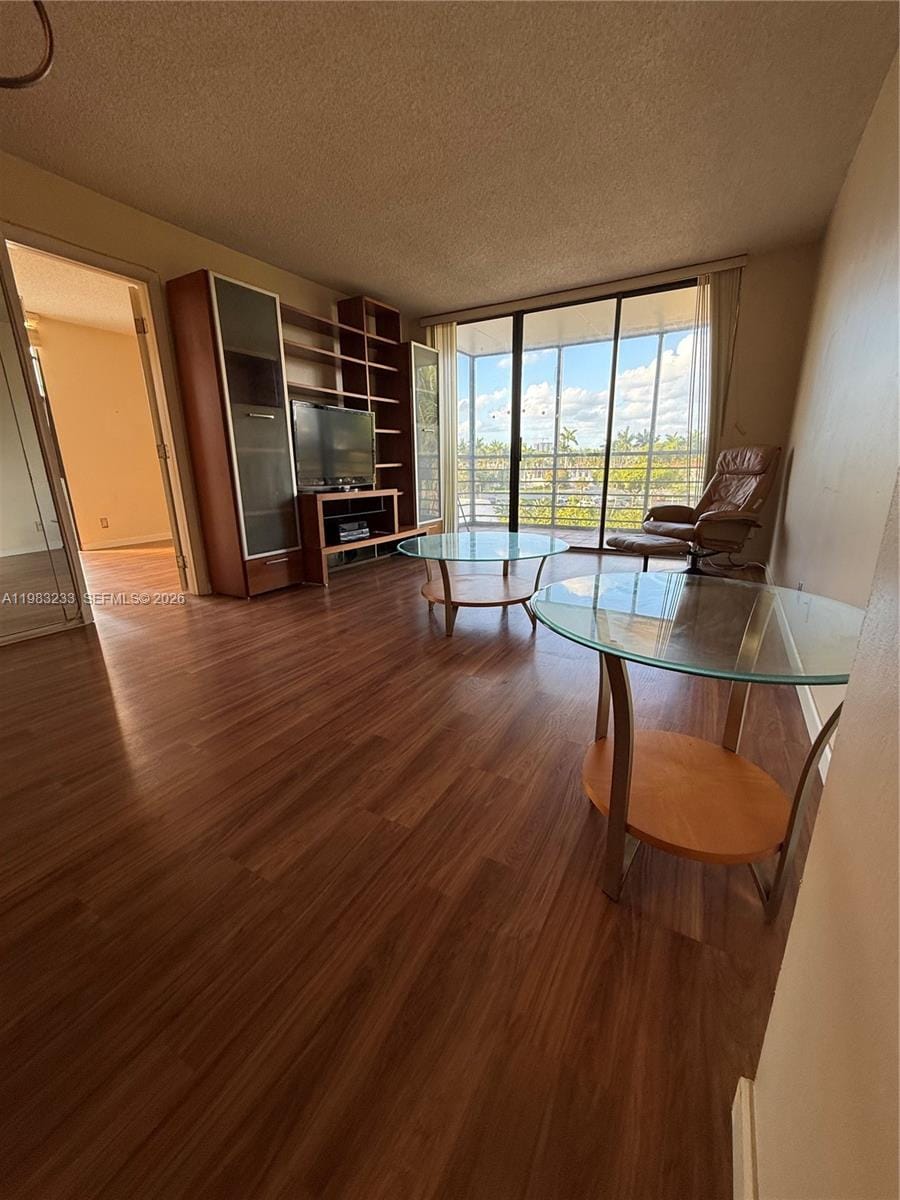 20400 W Country Club Drive 412, Aventura, FL 33180 photo 4
