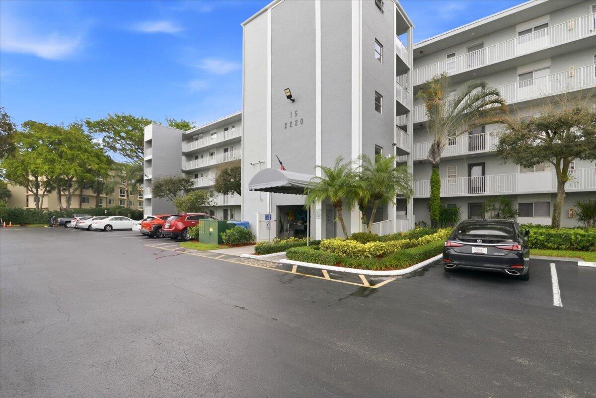 2220 N Cypress Bend Drive 410, Pompano Beach, FL 33069, Pompano Beach