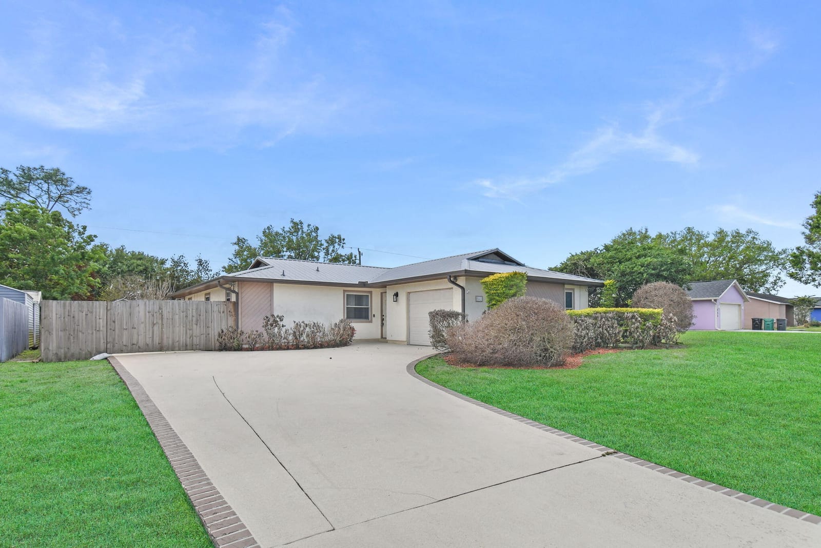 542 NW La Brea Avenue, FL 34983