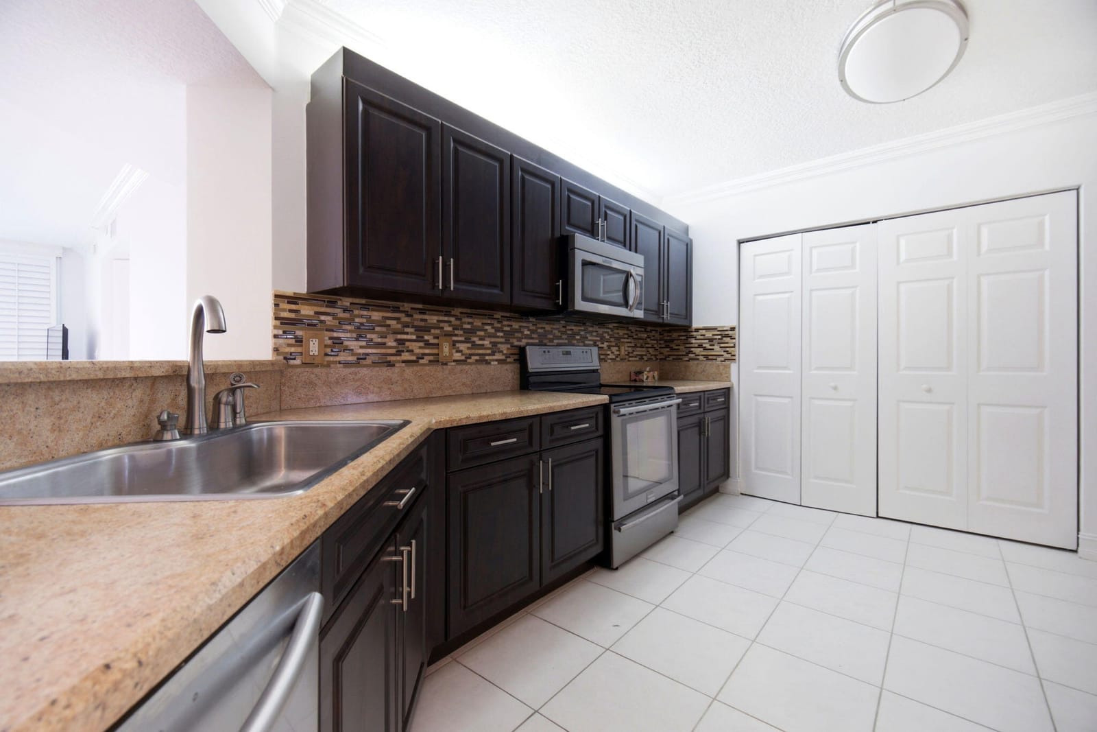 7751 Southampton Terrace 103, Tamarac, FL 33321 photo 12