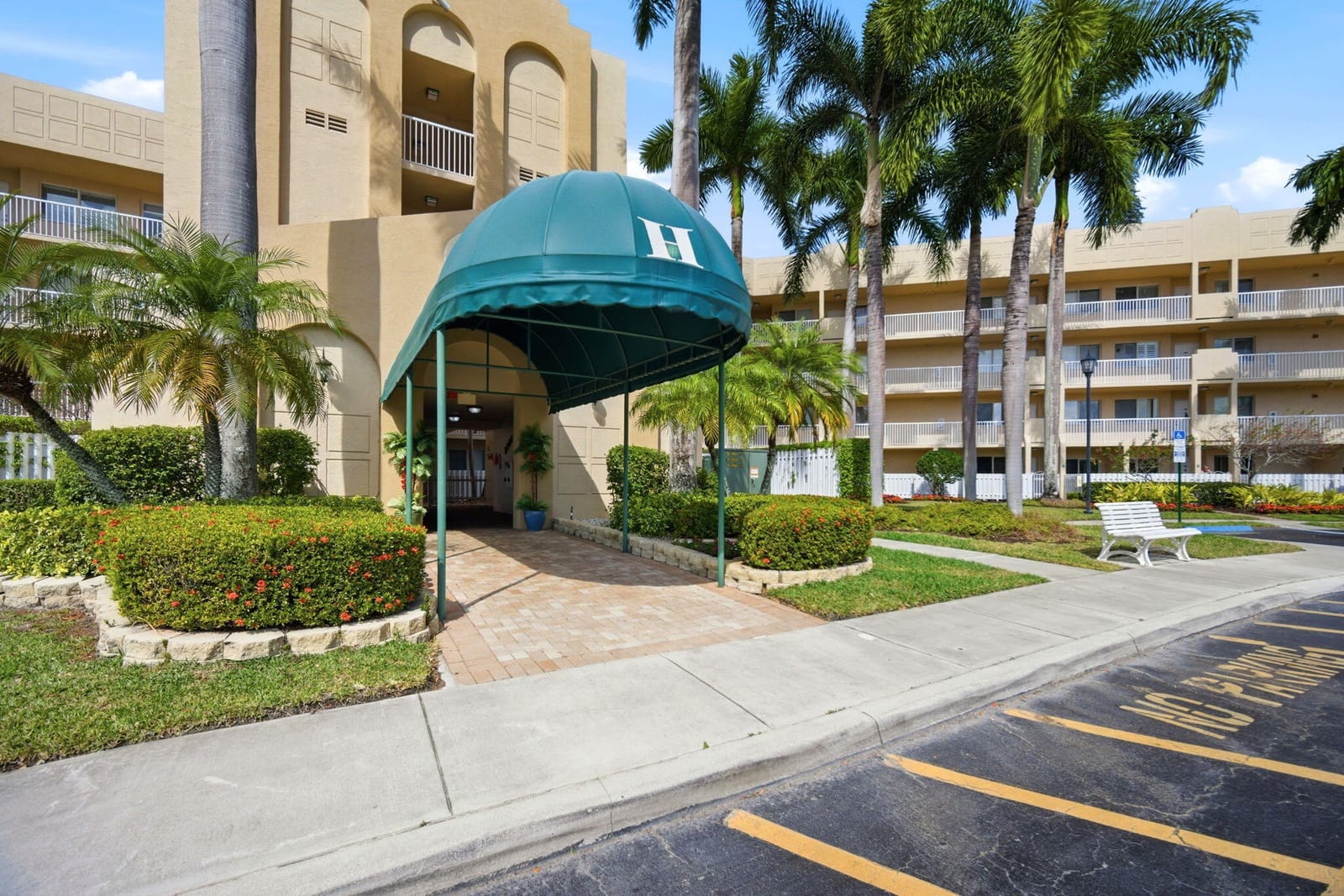 7751 Southampton Terrace 103, Tamarac, FL 33321 photo 7