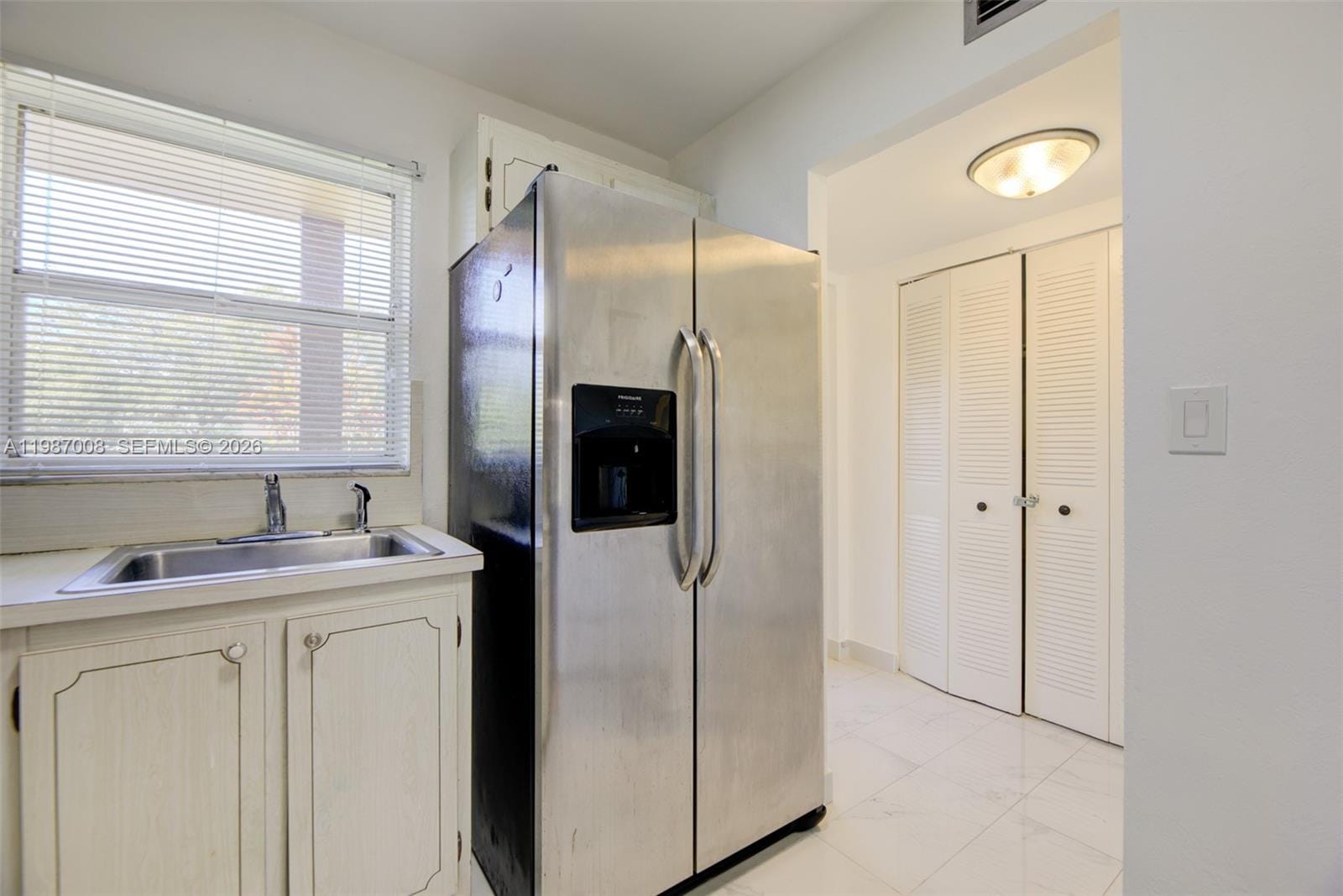 8951 Sunrise Lakes Boulevard 105, Sunrise, FL 33322 photo 18