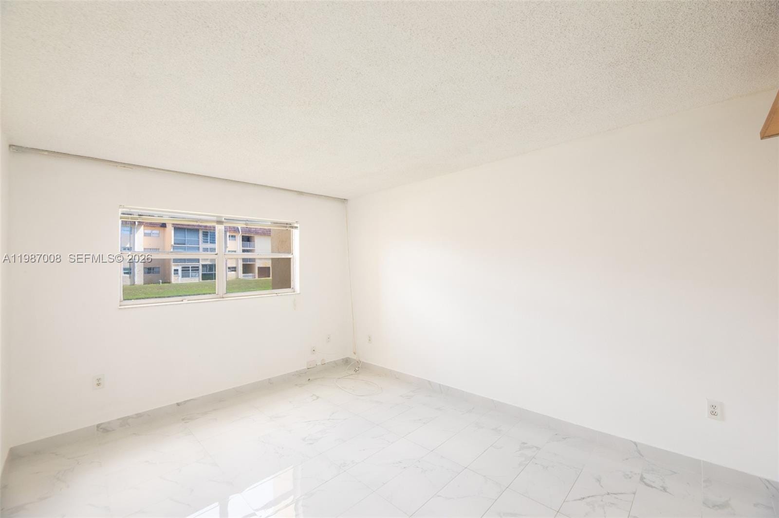 8951 Sunrise Lakes Boulevard 105, Sunrise, FL 33322 photo 21