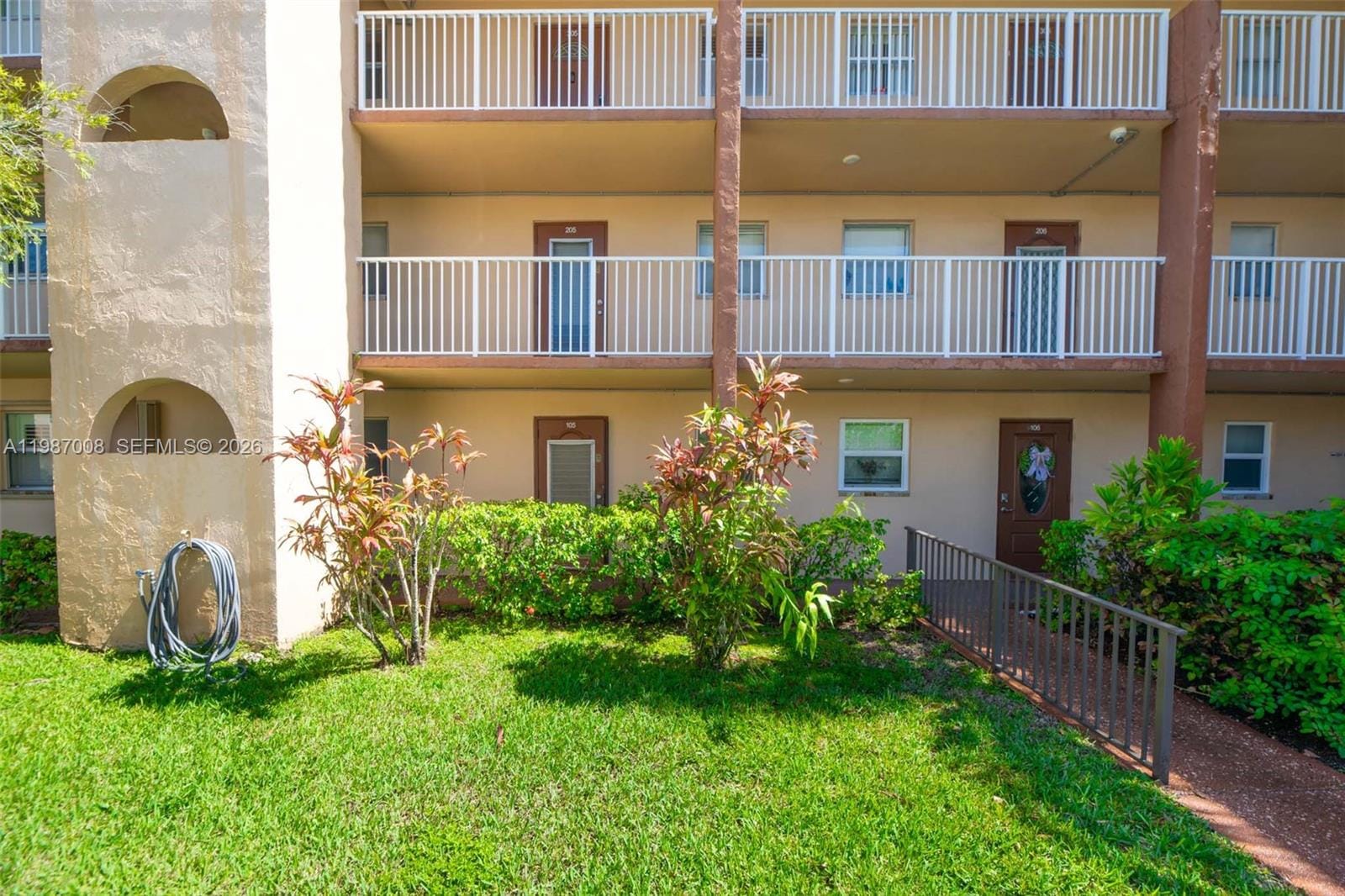 8951 Sunrise Lakes Boulevard 105 — photo 4