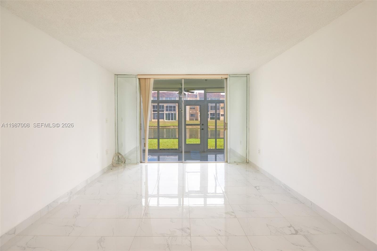 8951 Sunrise Lakes Boulevard 105 — photo 7