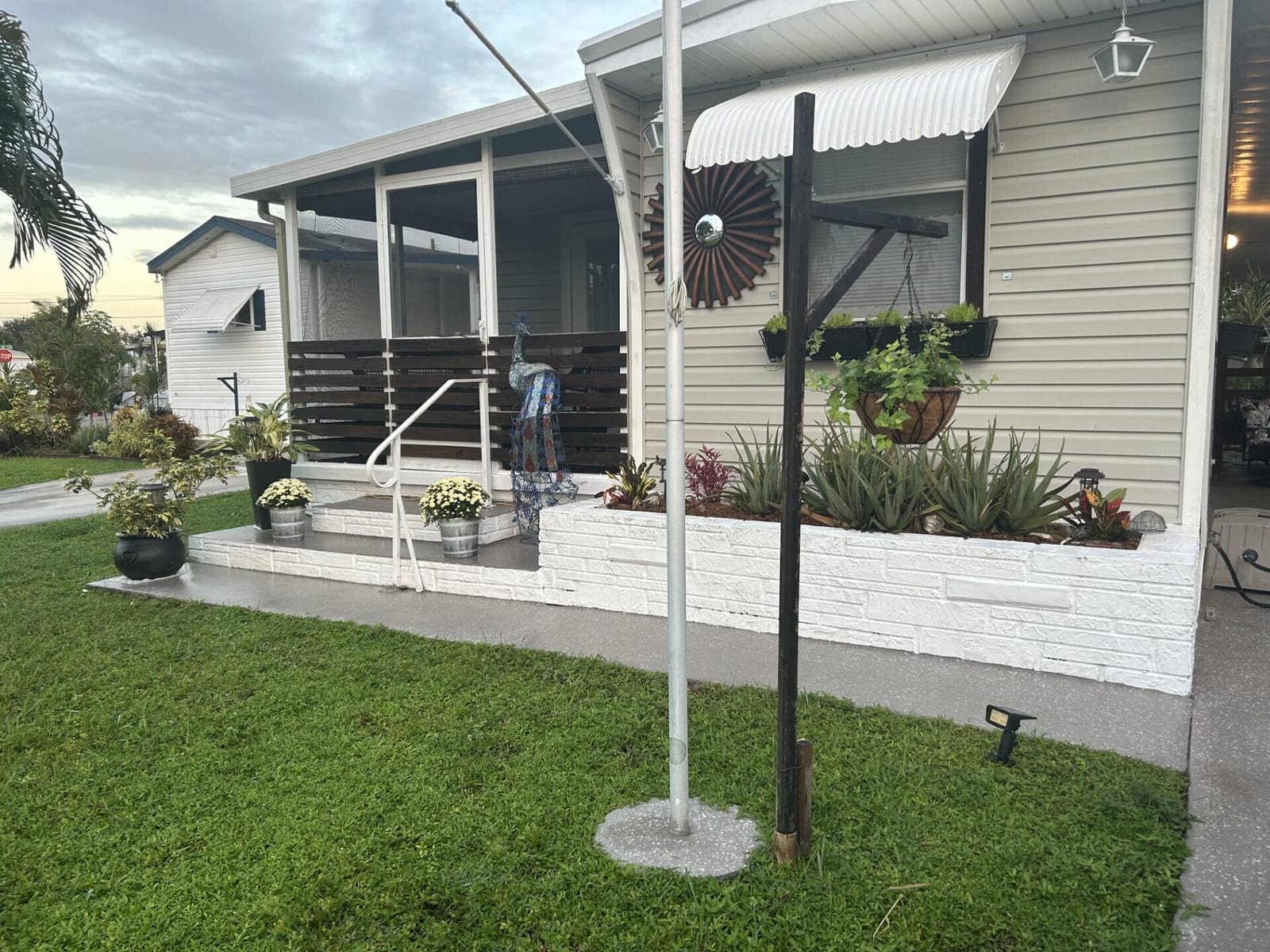 8661 SW 18th Place, Davie, FL 33324 photo 2