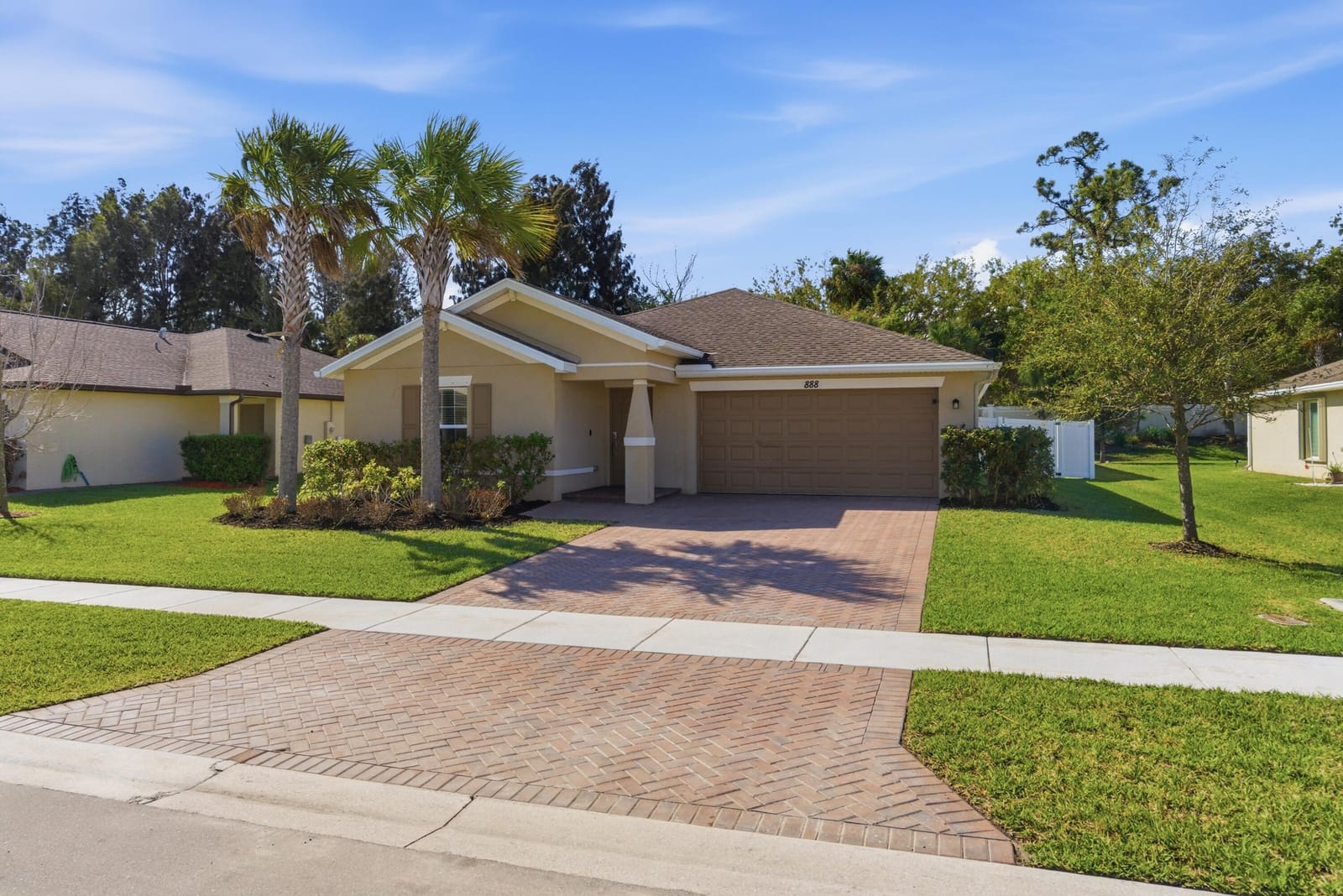888 Bent Creek Drive, Fort Pierce, FL 34947 photo 2